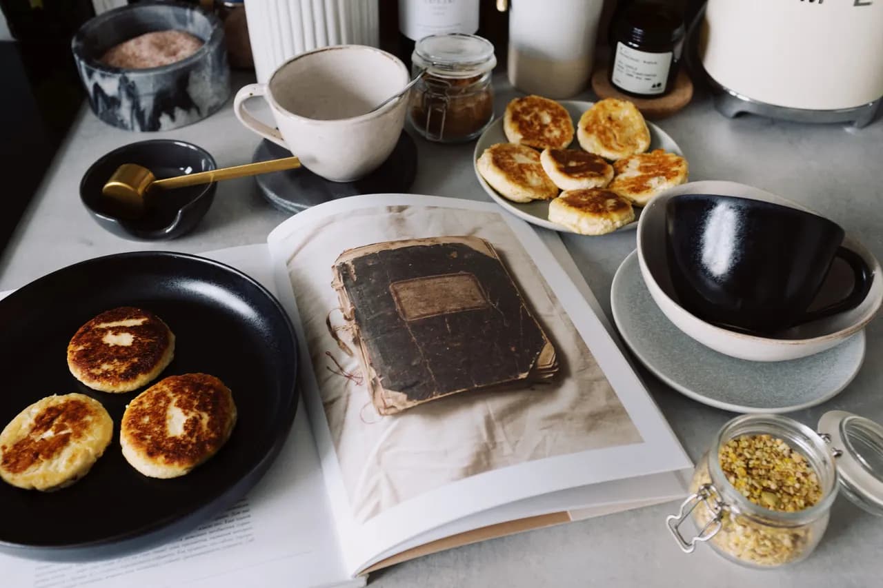 Lurdes’s handwritten recipe notebook on the table